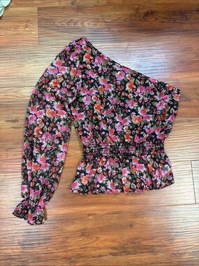 Peach Love California One-Shoulder Floral Blouse - Black with Pink & Red Flowers